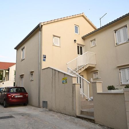Apartments sea view Miki&Ivana Bol Buitenkant foto
